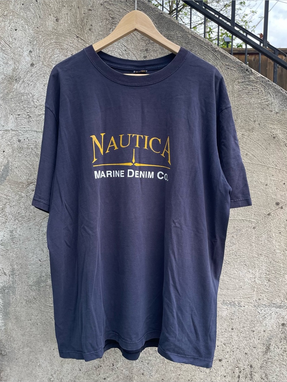 Y2k Nautica heavyweight t shirt size large/XL (25.5x31)